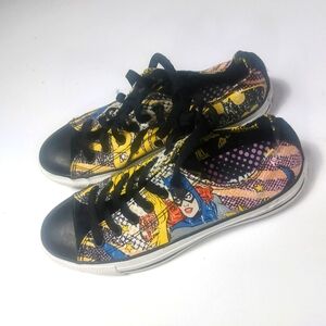 Converse All Star Low Top Batgirl Sneakers Size Women 8, Men 6